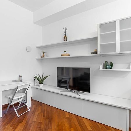 Joivy Charming Flat Near Duomo Di Milano Apartment Ngoại thất bức ảnh