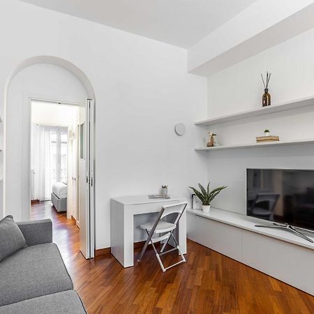 Joivy Charming Flat Near Duomo Di Milano Apartment Ngoại thất bức ảnh